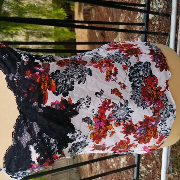 Bebe Camisole - Picture 2 of 11